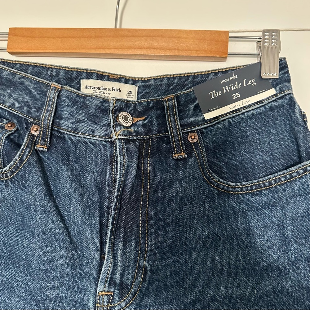 Abercrombie & Fitch Wide Leg Jeans